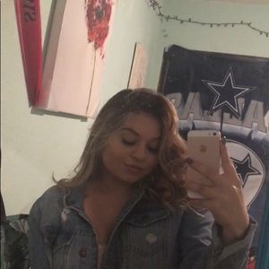 Meet your Posher, Alyssa